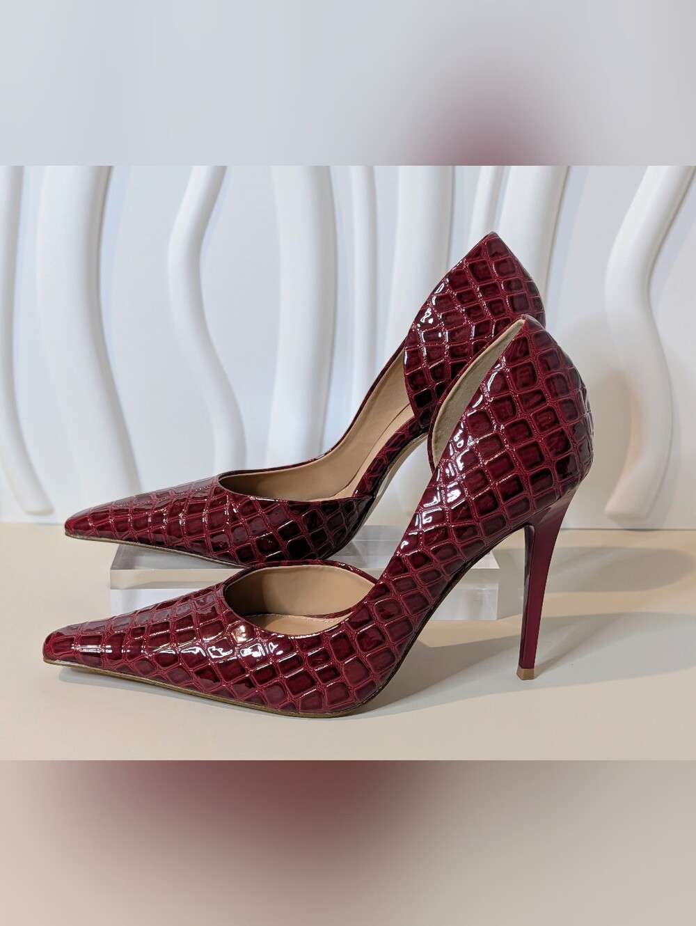 Steve Madden Burgundy Crocodile-Embossed Pointed Toe Heels - Picture 4 of 15